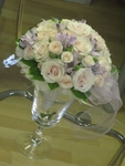 Воздушный букет из розы талея, кустовой розы, альстромерии, салала №2299 Цена:3400