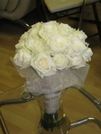 Розы розовые, белая бувардия, васильки, берграс №174 Цена:3200